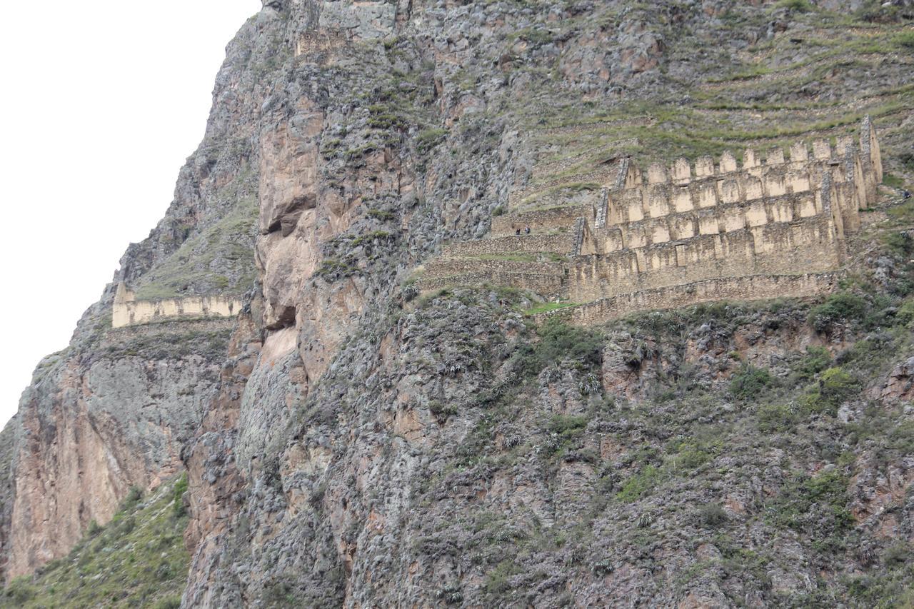 Killari Hostal Ollantaytambo Exterior photo